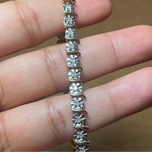10K Diamond Bracelet 6.38g